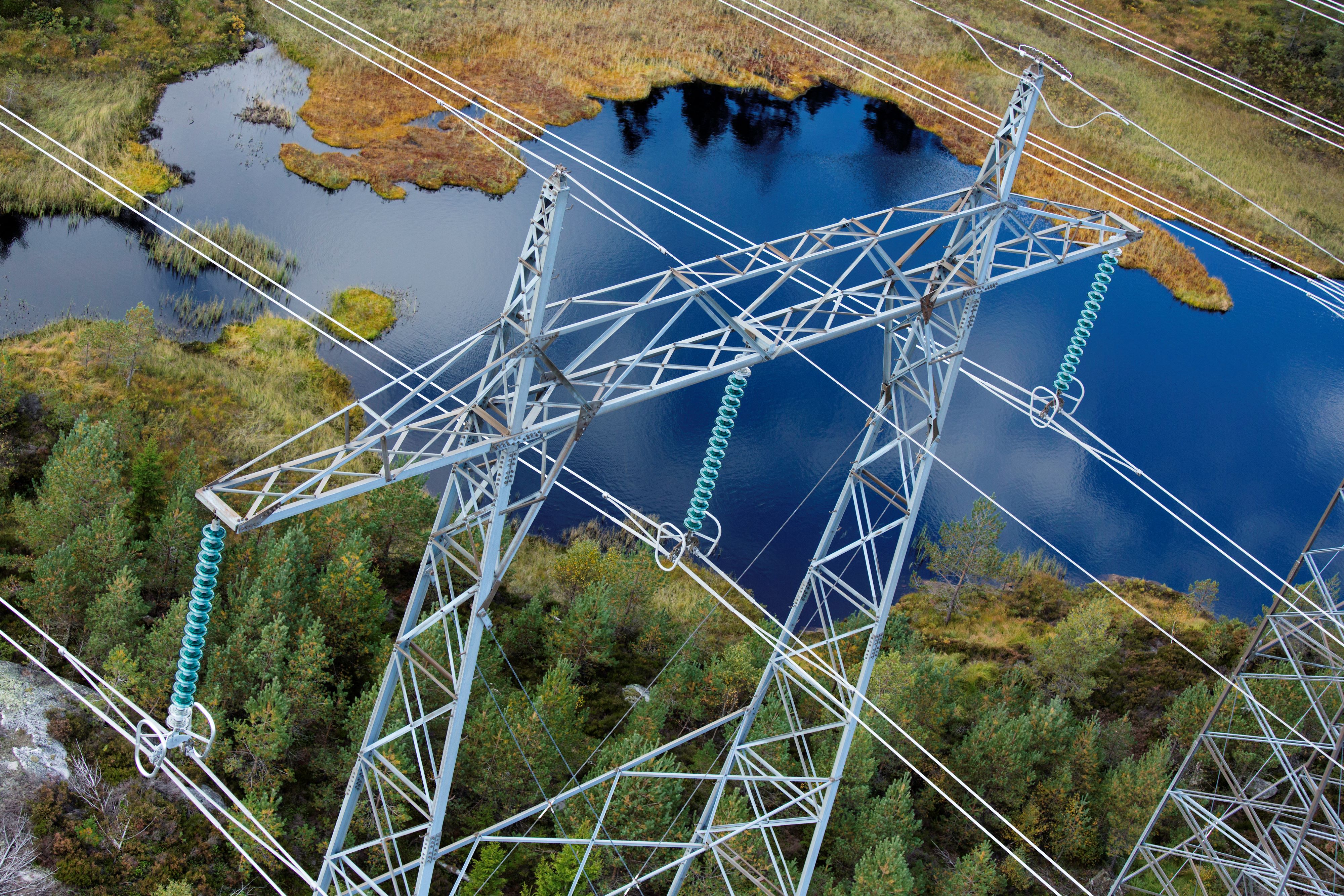 Illustrasjonsbilde av mast sett ovenfra. Fotograf Trond Isaksen